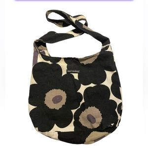 Marimekko Black / White Flower bag